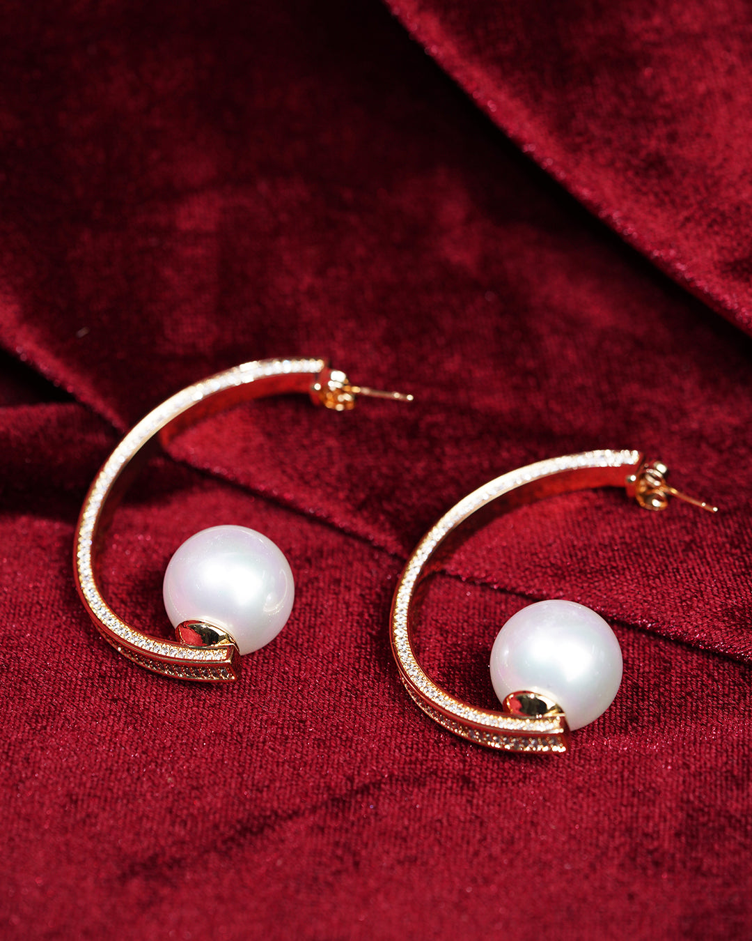 Saanjh Pearl Halo Raaga Earrings - Gold