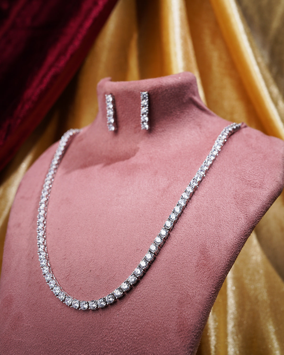 Nirantara Glow Raaga Diamond Set